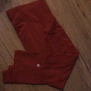 Lululemon exercise capris
